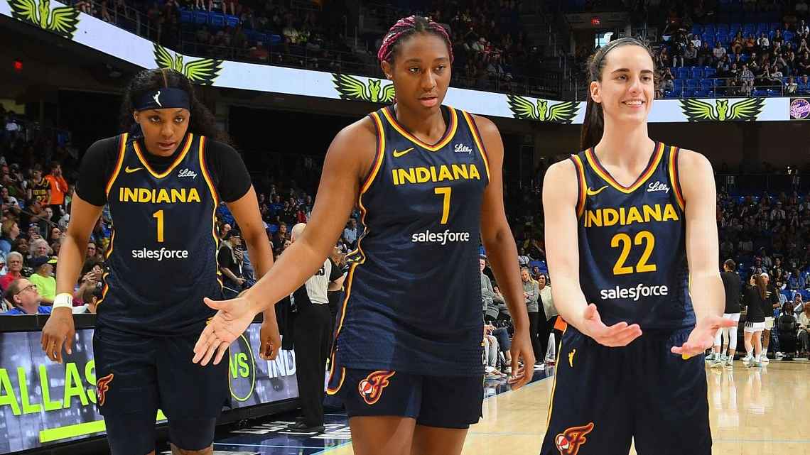 ¿Cuán rápido le darán Clark, Boston al Fever un título de WNBA?